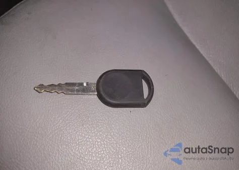 2004 Ford Crown Victoria Lx from USA, damaged, VIN 2FAFP74W44X137372